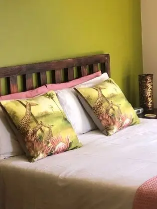 Deluxe Oda (Giraffe Room)