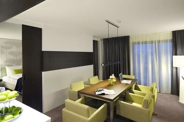 Junior Süit, 1 Çift Kişilik Yatak