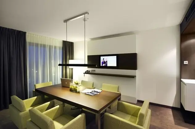 Junior Süit, 1 Çift Kişilik Yatak