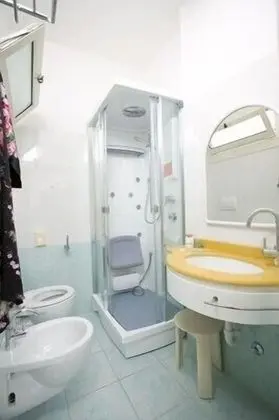 Comfort Tek Büyük veya İki Ayrı Yataklı Oda