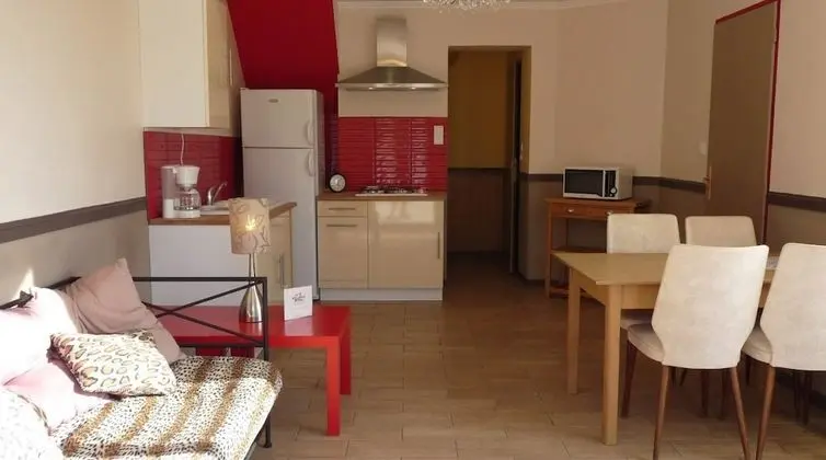 Family Apart Daire, 2 Yatak Odası, Küçük Mutfak, Havuz Kenarı
