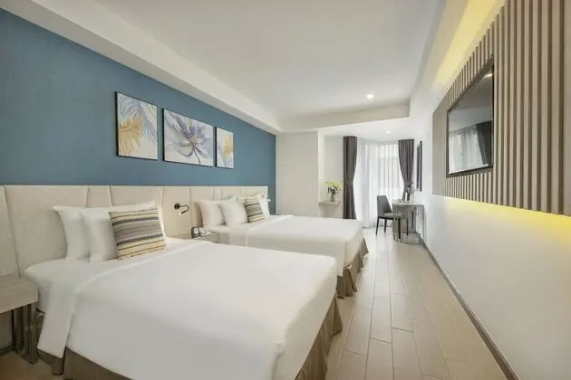Deluxe Dört Kişilik Oda, Balkon, Şehir Manzaralı