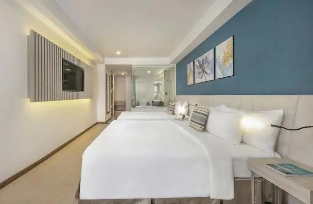 Deluxe Dört Kişilik Oda, Balkon, Şehir Manzaralı