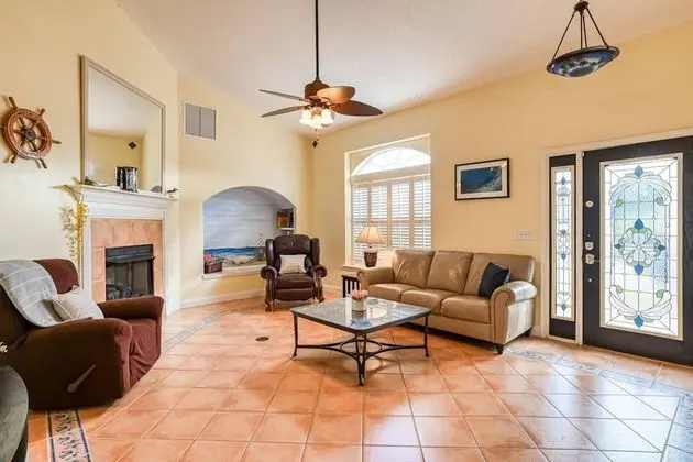 Ev (Atlantic Oaks Beach House)