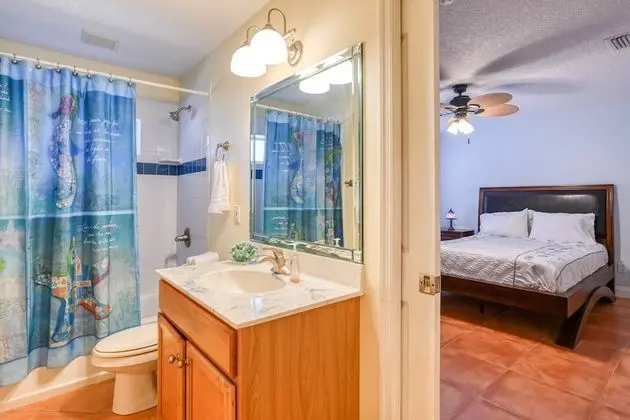 Ev (Atlantic Oaks Beach House)