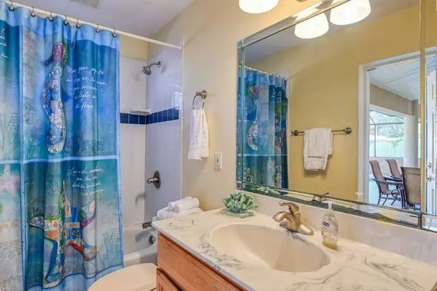 Ev (Atlantic Oaks Beach House)