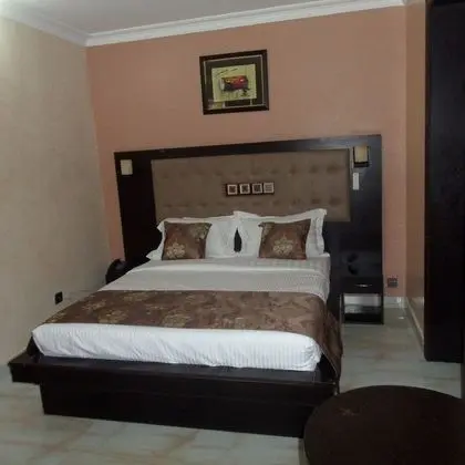 Pearl Suites
