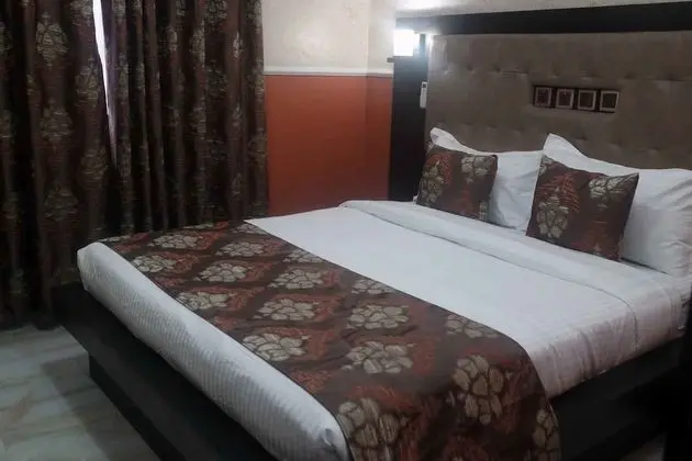 Pearl Suites