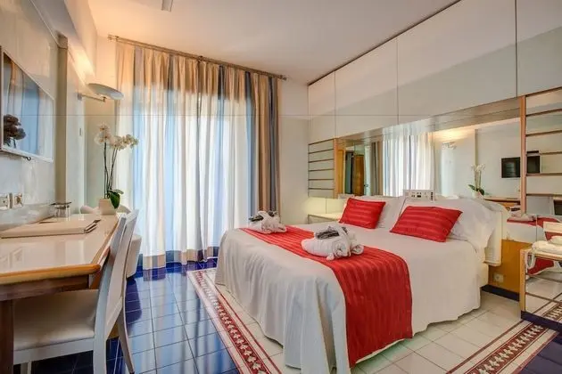 Superior Tek Büyük veya İki Ayrı Yataklı Oda, 1 Yatak Odası, Kısmi Deniz Manzarası