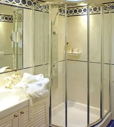 Superior Tek Büyük veya İki Ayrı Yataklı Oda, 1 Yatak Odası, Kısmi Deniz Manzarası