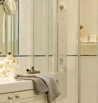 Superior Tek Büyük veya İki Ayrı Yataklı Oda, 1 Yatak Odası, Kısmi Deniz Manzarası