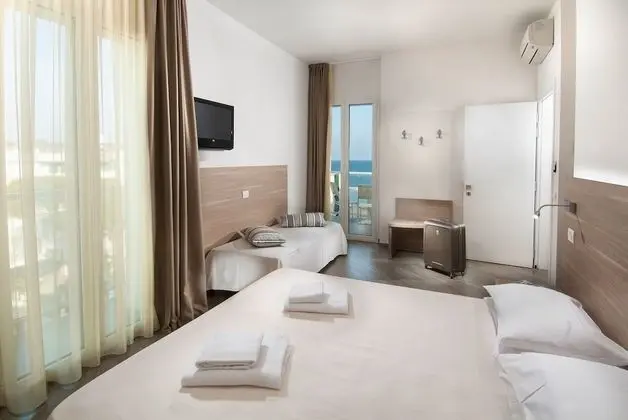 Standard Dört Kişilik Oda, Balkon, Deniz Manzaralı