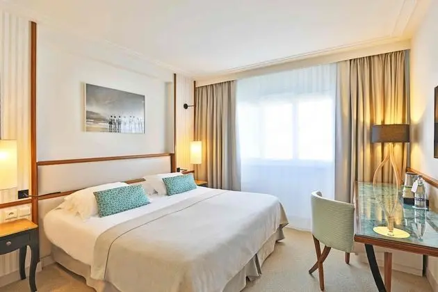 Tek Büyük Yataklı Oda, Şehir Manzaralı