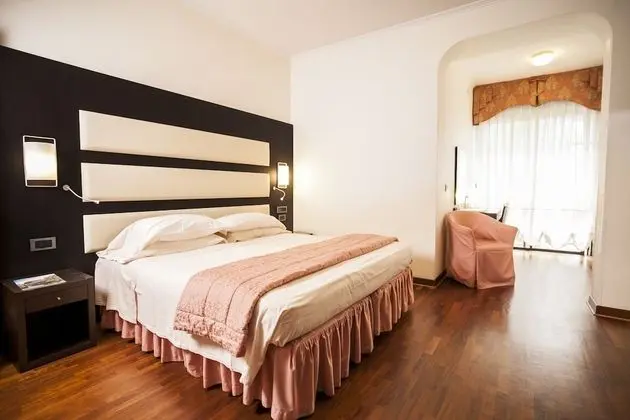 Comfort Tek Büyük veya İki Ayrı Yataklı Oda