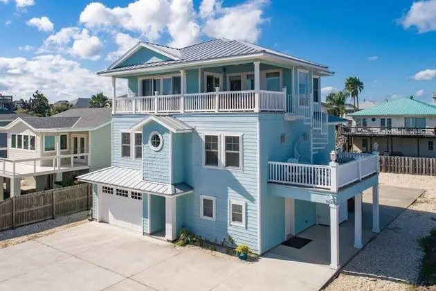 Ev (Atlantic Vista Beach House)