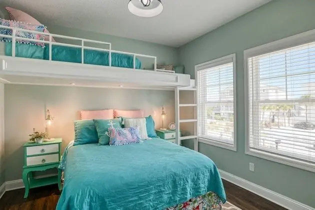 Ev (Atlantic Vista Beach House)