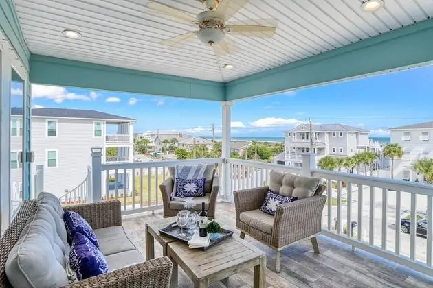 Ev (Atlantic Vista Beach House)