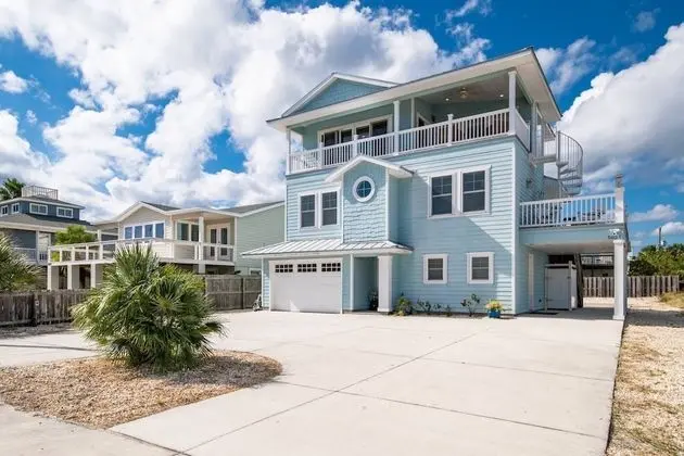 Ev (Atlantic Vista Beach House)