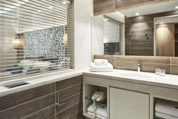Deluxe Tek Büyük Yataklı Oda, Deniz Manzaralı