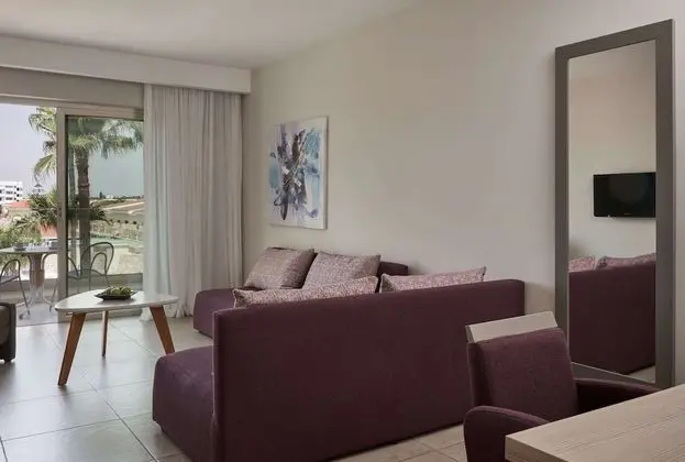 Family One Bedroom Suite Inland View