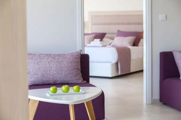 Family One Bedroom Suite Inland View