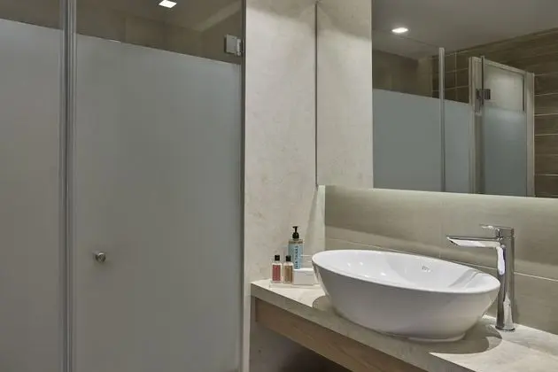 Tek Büyük Yataklı Oda, Dağ Manzaralı