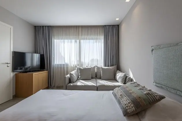 Executive Suite Garden view