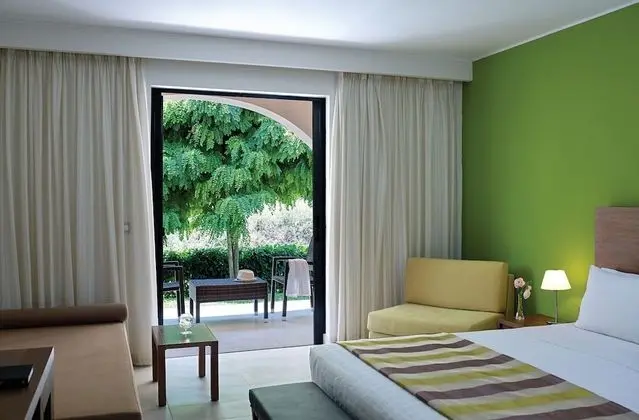 Tek Büyük Yataklı Oda, Bahçe Manzaralı