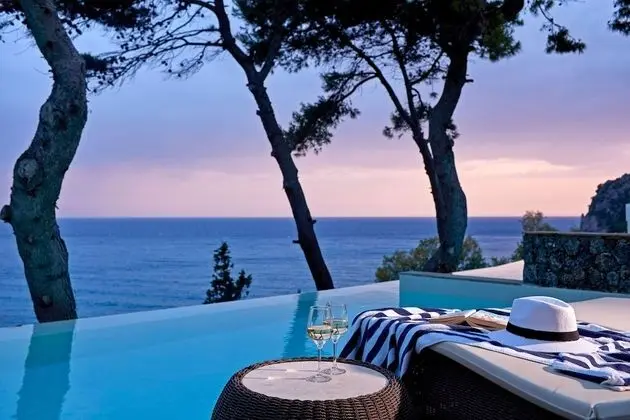 Deluxe Double Suite Sea View with Private Pool
