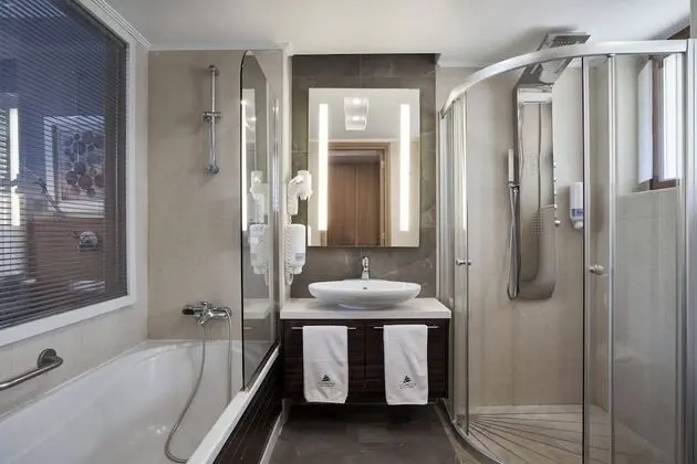 Double Room Pool View (Relax or Activity Area)