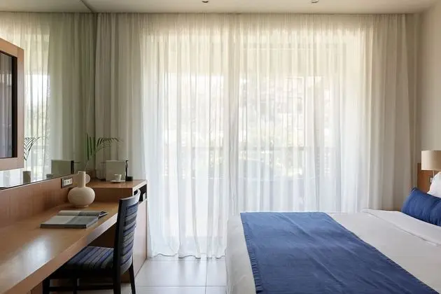 Deluxe Room Inland View