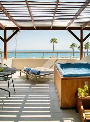 Deluxe Terrace Suite Sea View with Outdoor Whirlpool