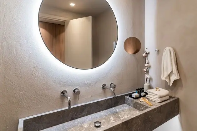 Junior suite with Sharing Pool & Pool view