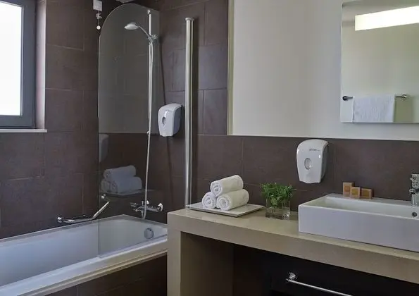 Tek Büyük Yataklı Oda, Bahçe Manzaralı