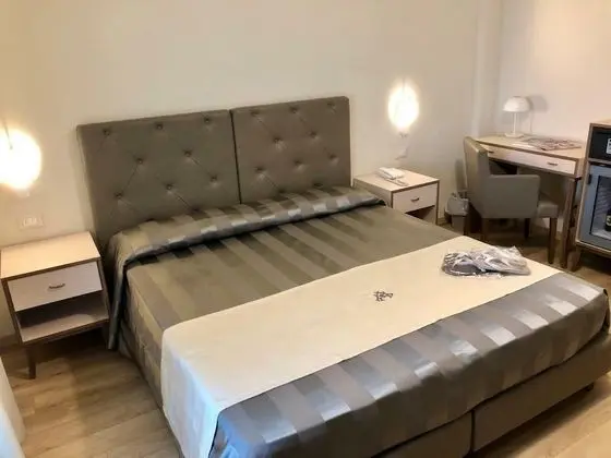 Economy Tek Büyük Yataklı Oda