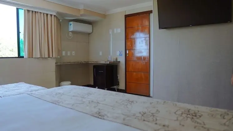 Quarto Duplo Superior com Vista Lateral do Mar
