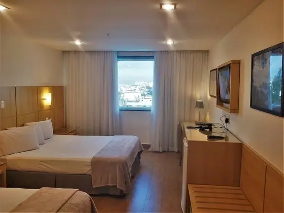 Üç Kişilik Oda, Şehir Manzaralı