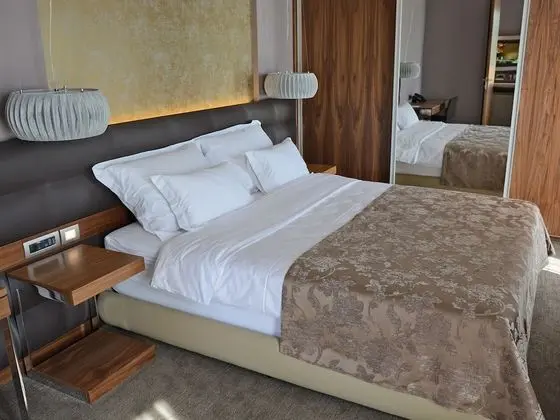 Superior Tek Büyük Yataklı Oda, 1 Yatak Odası, Balkon, Şehir Manzaralı