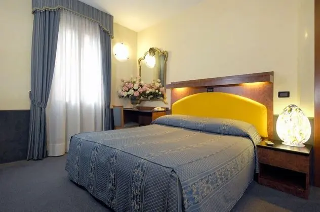 Basic Tek Büyük Yataklı Oda, 1 Büyük (Queen) Boy Yatak, Özel Banyo