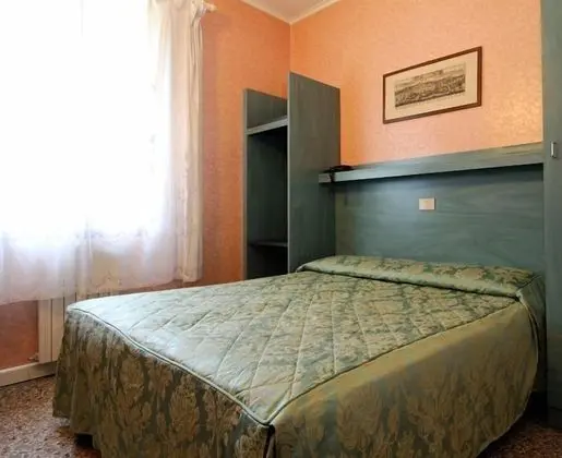 Economy Oda, Ortak Banyo