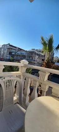 Şehir Manzaralı 5 Kişilik Oda
