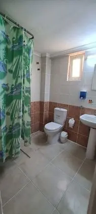 Havuz ve Bahçe Manzaralı 2 Kişilik Oda
