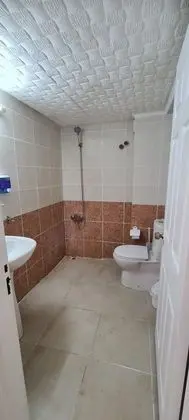 Manzarasız 4 Kişilik Oda (İki Bölümlü)