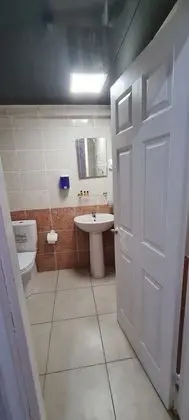 Şehir Manzaralı 5 Kişilik Oda