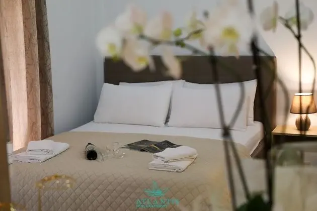 Tek Büyük Yataklı Oda, Balkon (with kitchen)