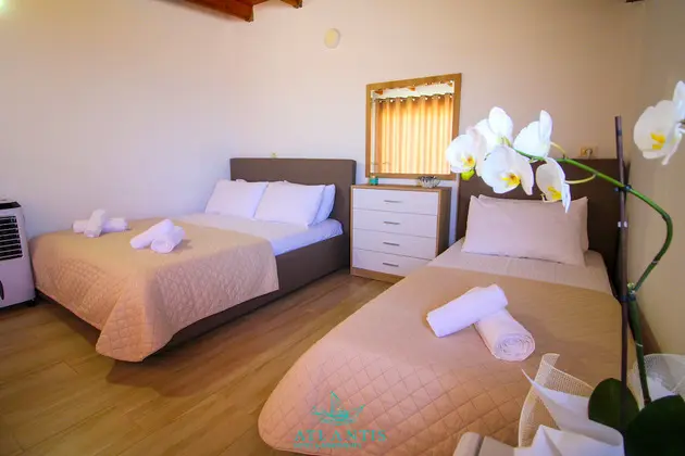 Üç Kişilik Oda, Balkon (without kitchen)