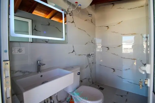 Üç Kişilik Oda, Balkon (without kitchen)