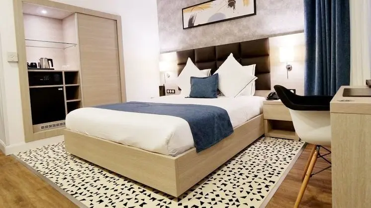 Deluxe Tek Büyük Yataklı Oda, 1 En Büyük (King) Boy Yatak, Sigara İçilmez, Dağ Manzaralı