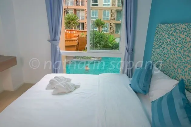 Suite with submarine view