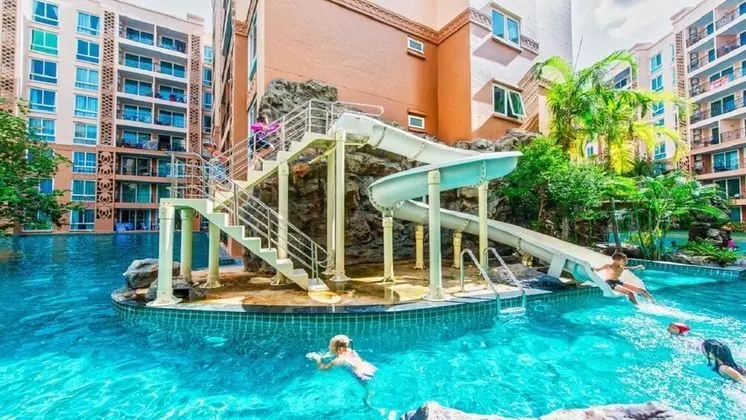 Family Stüdyo, 1 Yatak Odası, Havuz Manzaralı